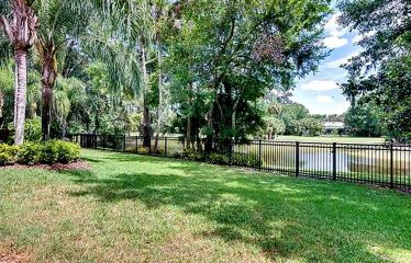1805 Oakbrook Dr