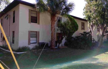 Twin Oaks Apartments