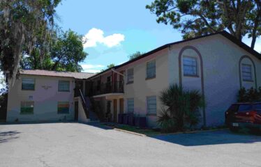 Twin Oaks Apartments