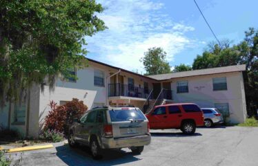 Twin Oaks Apartments