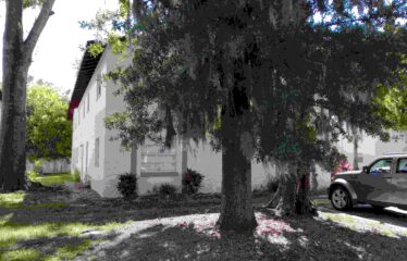 Twin Oaks Apartments