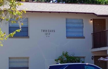 Twin Oaks Apartments