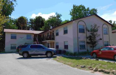 Twin Oaks Apartments