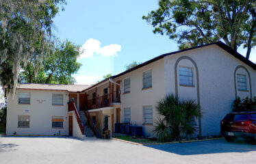 Twin Oaks Apartments
